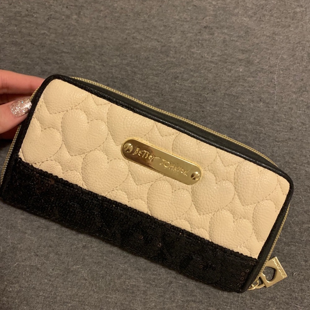 Bet set Johnson wallet